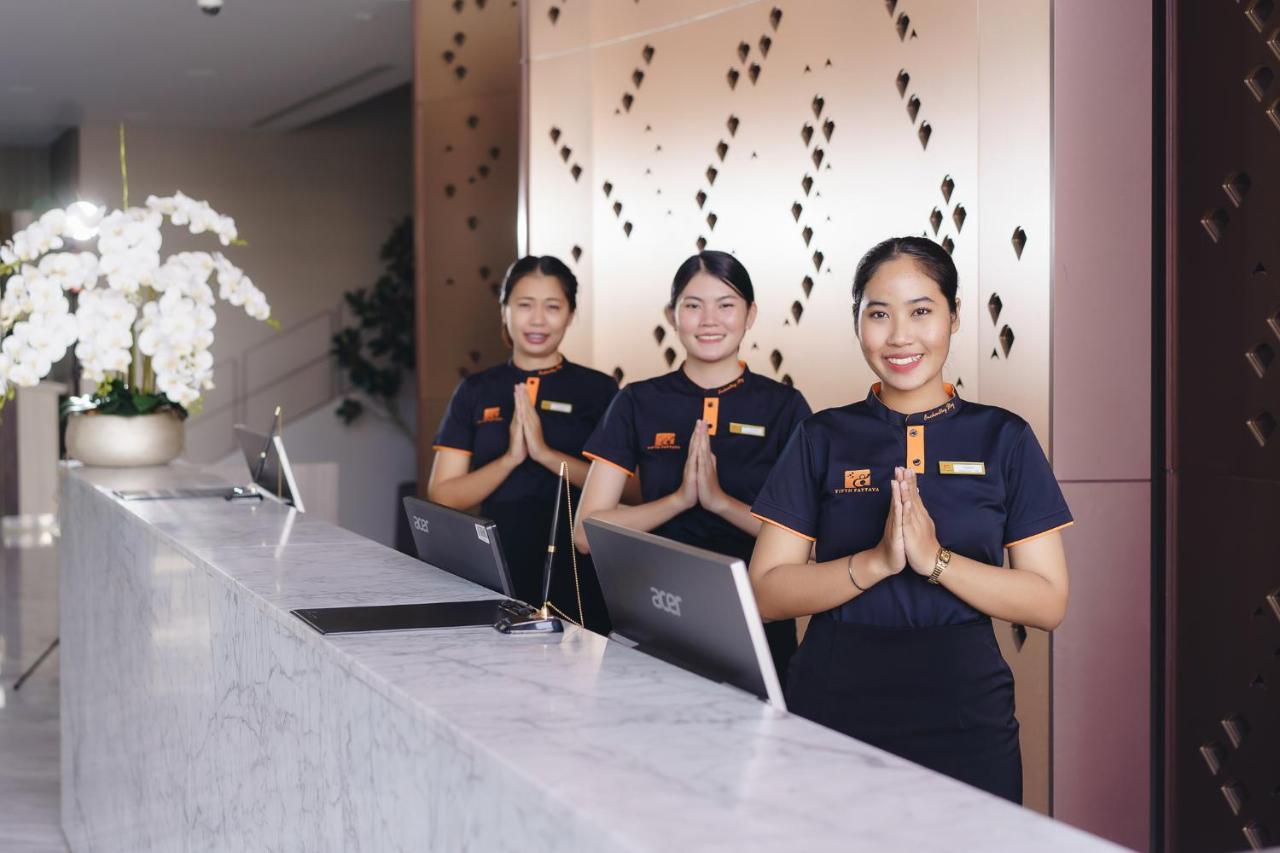 Fifth Pattaya Jomtien By Shiwalai Int Hotel Екстериор снимка Thai hotel staff