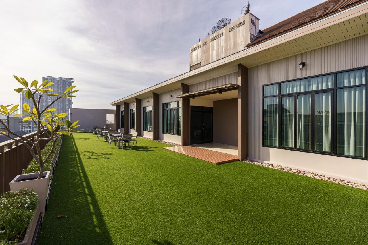 Fifth Pattaya Jomtien By Shiwalai Int Hotel Екстериор снимка Rooftop garden