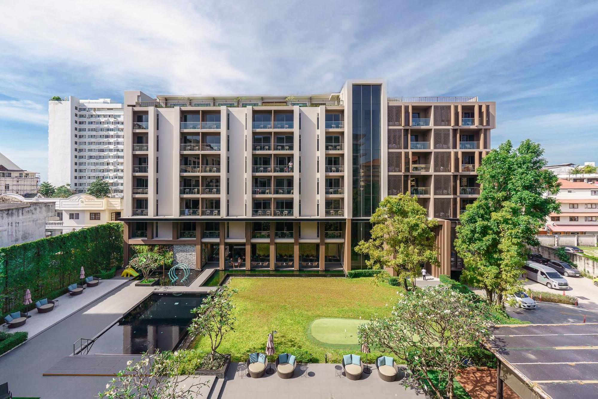 Fifth Pattaya Jomtien By Shiwalai Int Hotel Екстериор снимка The new building of the university
